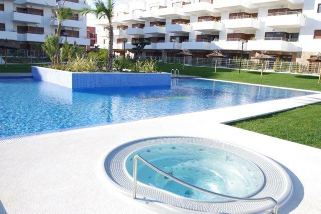 Oriuelha Costa Terrazas De Campoamor Dehesa de Campoamor  ภายนอก รูปภาพ